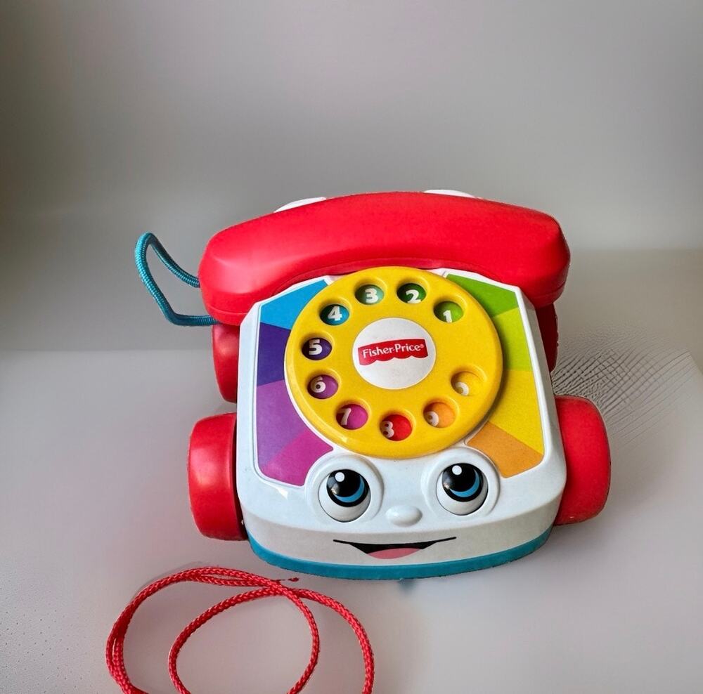 Fisher-Price Chatter Telephone Pull Toy Rotary Dial Rainbow 2010 Mattel